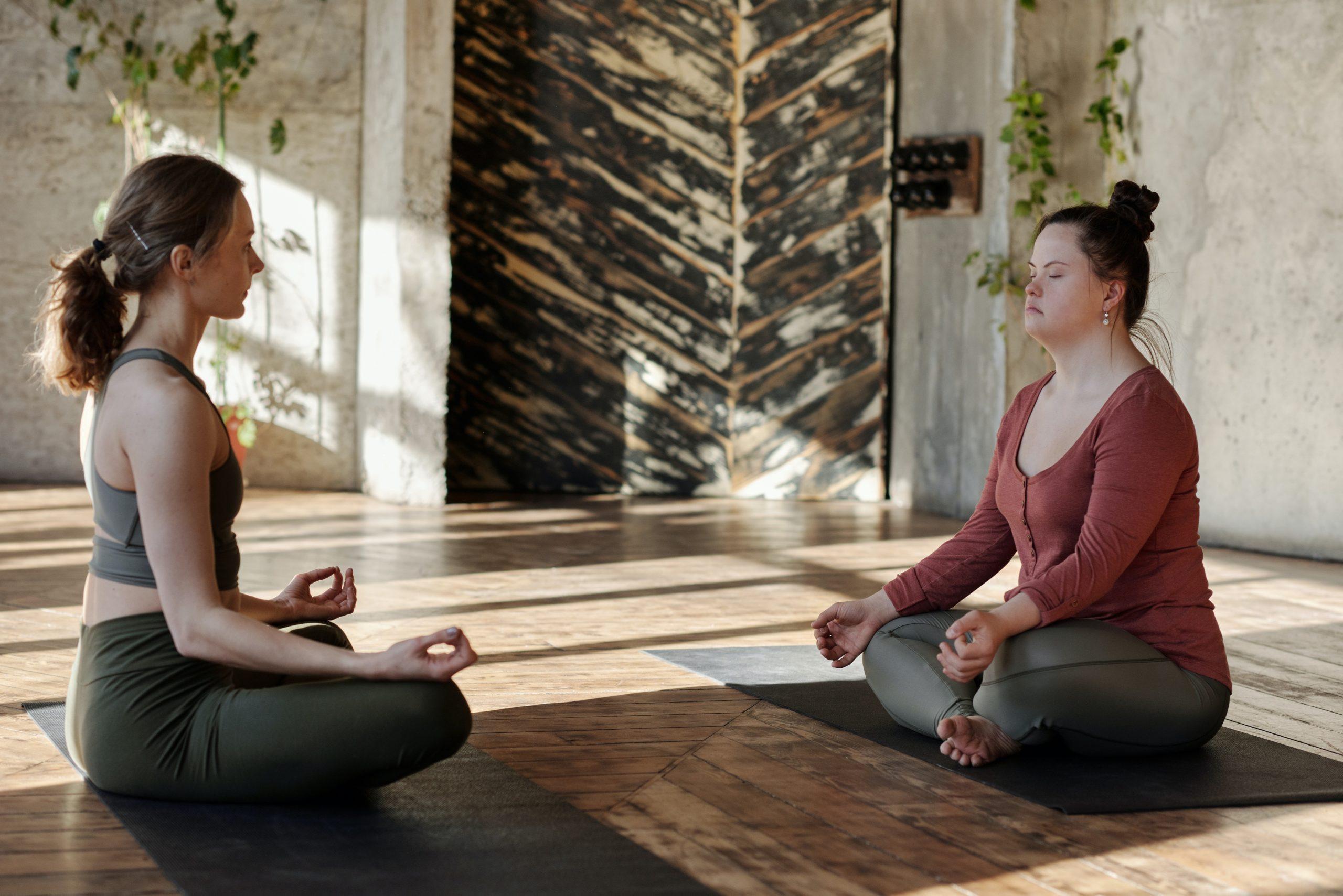 Медитации на каждый. Экнат Исваран медитация. Модуль для медитации. Катя гуру йога.