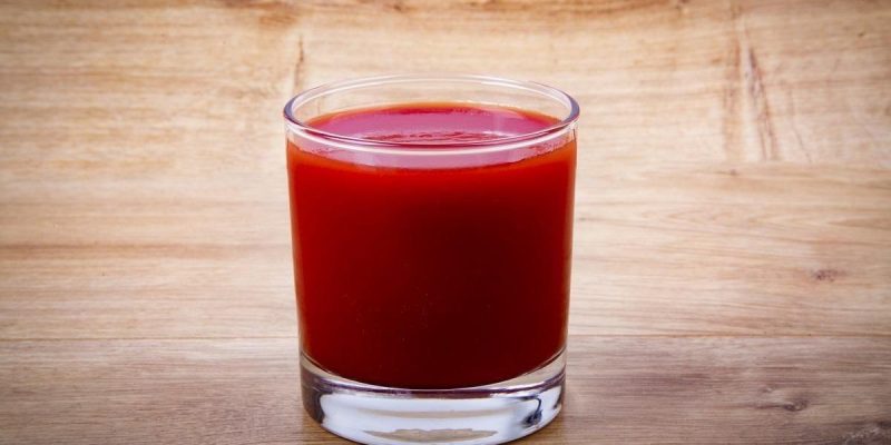 Почему нужно пить томатный сок в самолете?